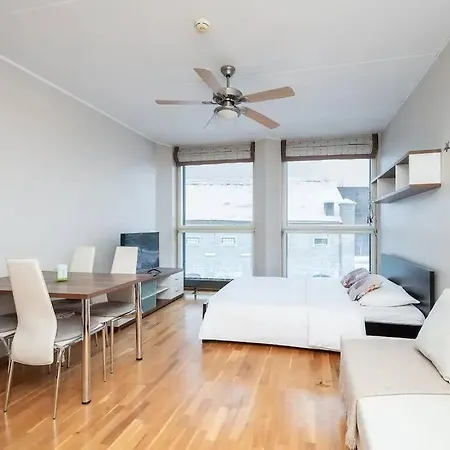 Charming 1 Bedroom In The Heart Of Апартаменти *