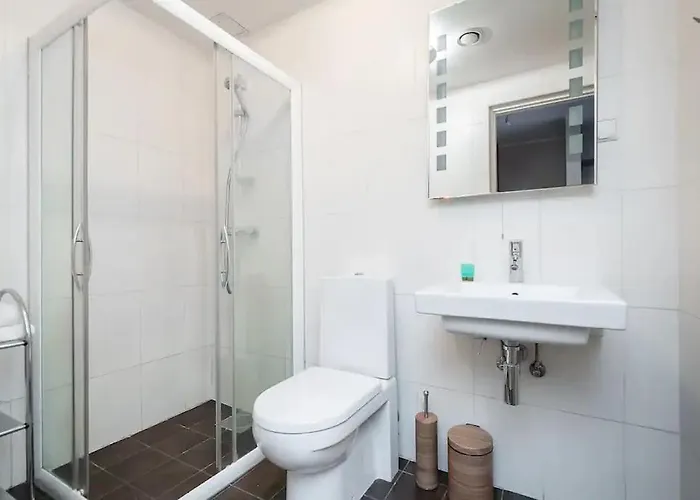 Charming 1 Bedroom In The Heart Of 公寓